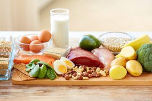 Cara Mengurangi Mata Minus Mengonsumsi Makanan Bergizi