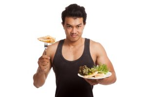 Perhatikan asupan makanan Tips Menjaga Pola Hidup Sehat