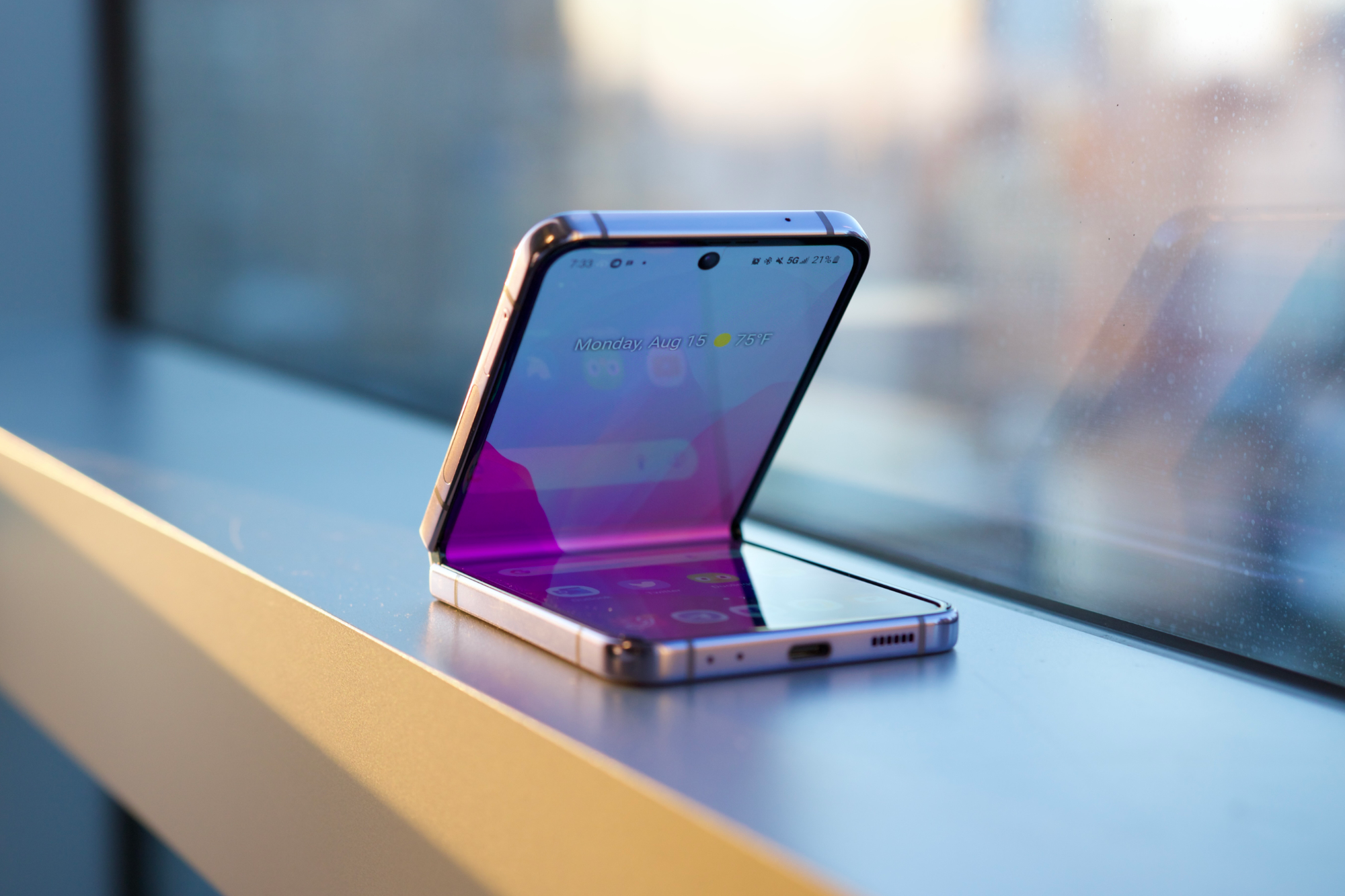 Samsung Galaxy Z Flip 4 : Ponsel Lipat Terbaik 2023 untuk Gaya Hidup Modernmu! Samsung Galaxy Z Flip 4 : Ponsel Lipat Terbaik 2023 untuk Gaya Hidup Modernmu!