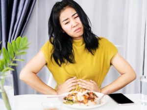 Mengatasi Perut Kembung Menghindari Makanan Pemicu