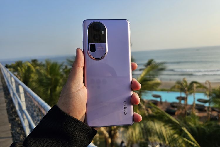 Oppo Reno 10 Pro 5G : Smartphone Mewah dengan Desain Menawan dan Elegan Oppo Reno 10 Pro 5G : Smartphone Mewah dengan Desain Menawan dan Elegan