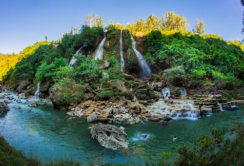 Air Terjun Sri Gethuk, Pesona Alam yang Menakjubkan di Gunungkidul Air Terjun Sri Gethuk, Pesona Alam yang Menakjubkan di Gunungkidul