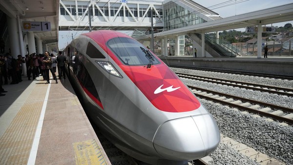 Keajaiban Kereta Cepat Jakarta Bandung Akan Segera Terwujud! Keajaiban Kereta Cepat Jakarta Bandung Akan Segera Terwujud!