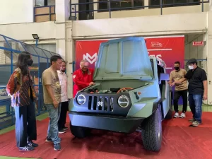 Mobil Listrik Lokal MEvITS Hasil Karya Anak Bangsa