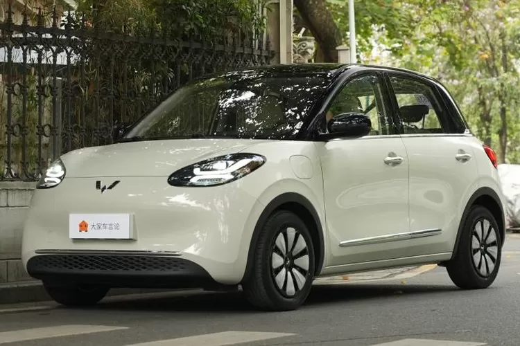 Wuling Binguo EV : Tiga Varian Warna Menawan untuk Mobil Listrik yang Stylish dan Bertenaga! Wuling Binguo EV : Tiga Varian Warna Menawan untuk Mobil Listrik yang Stylish dan Bertenaga!
