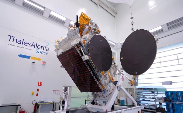 Pesaing Terbaru di Angkasa : Antusiasme Operator Seluler dan VSAT untuk Layanan Satelit Merah Putih 2 yang Sudah Penuh Pesanan