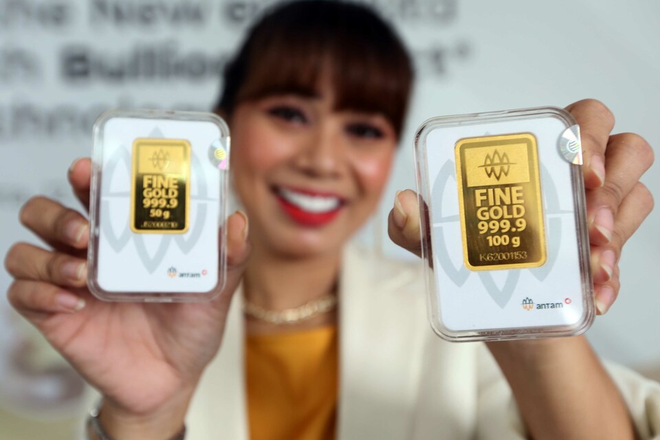 Stabil di Ketinggian : Emas Bertahan di Harga Rp 1.208.000 per Gram