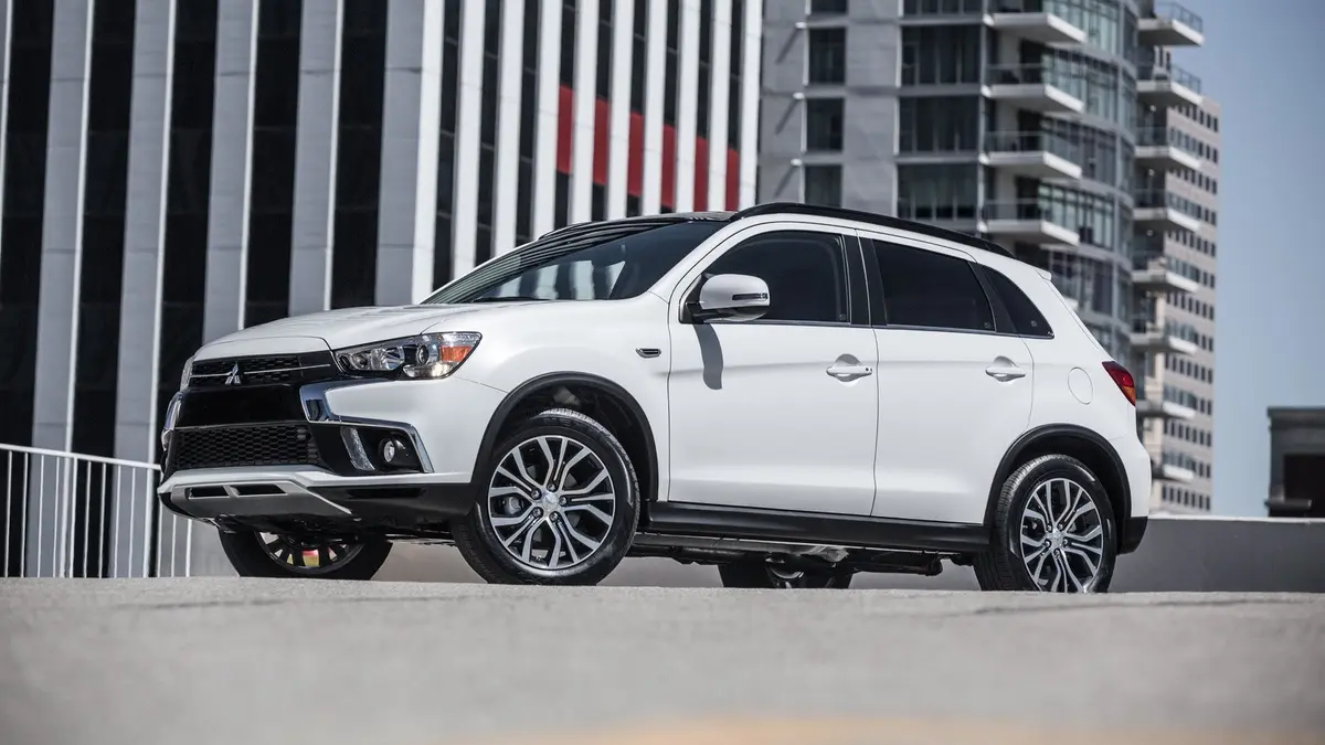 Mitsubishi Luncurkan Outlander Sport Terbaru dengan Opsi Mesin Hybrid Mitsubishi Luncurkan Outlander Sport Terbaru dengan Opsi Mesin Hybrid
