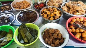 Nasi Jamblang Pelabuhan Hj. Sumarni