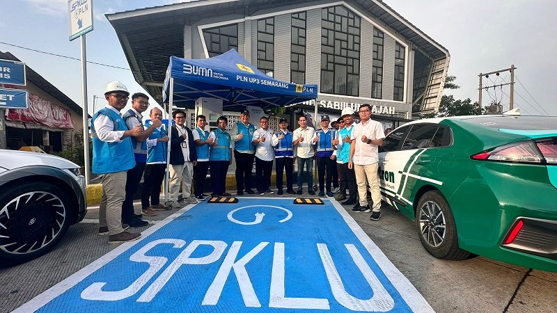 Perjalanan Mudik Lebih Nyaman dengan Mobil Listrik : Temukan Titik Pengisian Daya di Sepanjang Tol Trans Jawa Perjalanan Mudik Lebih Nyaman dengan Mobil Listrik : Temukan Titik Pengisian Daya di Sepanjang Tol Trans Jawa