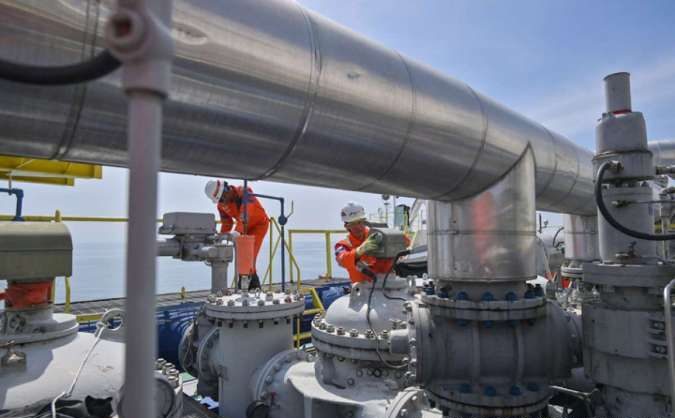 Perencanaan Energi Indonesia 2025: Menerawang Harga Minyak dan Proyeksi Produksi Migas Perencanaan Energi Indonesia 2025: Menerawang Harga Minyak dan Proyeksi Produksi Migas