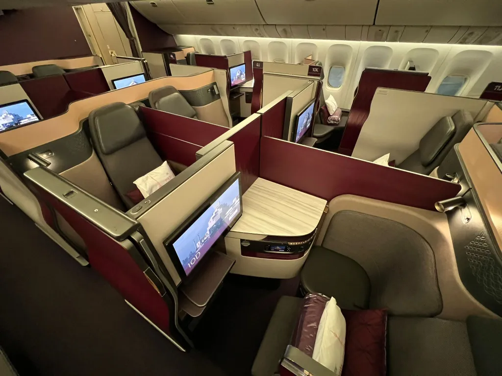 Qatar Airways Pamerkan Qsuite Next Gen: Perjalanan Kelas Bisnis 2025 Akan Lebih Mewah Qatar Airways Pamerkan Qsuite Next Gen: Perjalanan Kelas Bisnis 2025 Akan Lebih Mewah