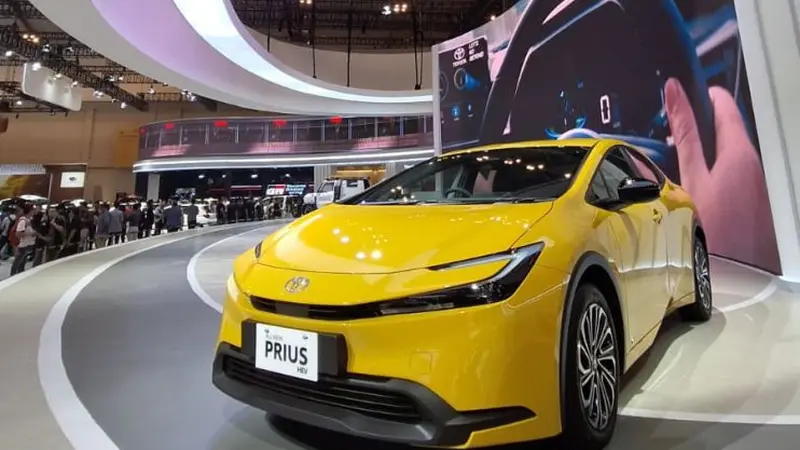 Toyota Prius Hybrid EV Diperkenalkan di GIIAS 2024: Melangkah Lebih Jauh Menuju Kendaraan Ramah Lingkungan Toyota Prius Hybrid EV Diperkenalkan di GIIAS 2024: Melangkah Lebih Jauh Menuju Kendaraan Ramah Lingkungan