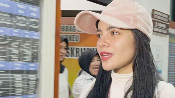 Dinar Candy Terancam dan Diduga Kena Santet: Keterlibatan Kekasih Ko Apex dalam Kasus Pemalsuan dan Penggelapan