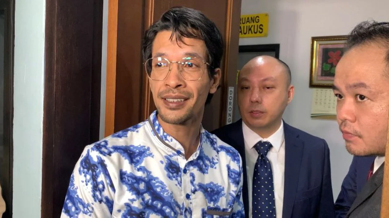 Kasus Penggelapan Mobil Melibatkan Aktor Edward Akbar: Semua yang Perlu Anda Ketahui Kasus Penggelapan Mobil Melibatkan Aktor Edward Akbar: Semua yang Perlu Anda Ketahui
